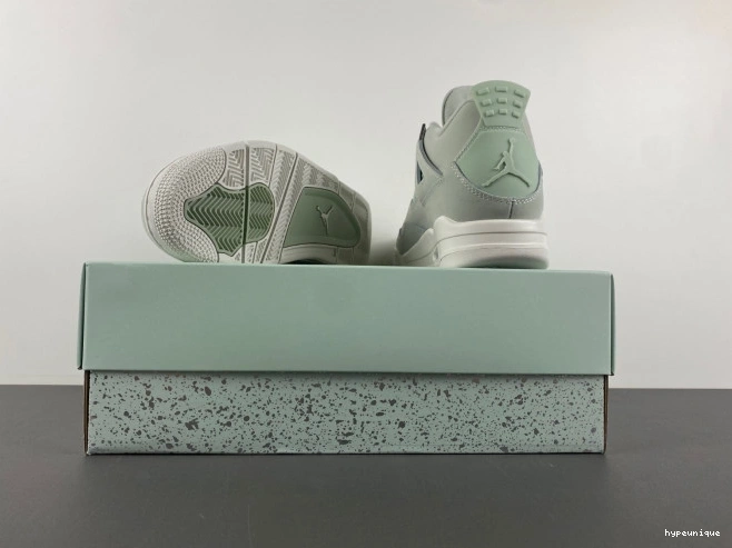 HYPE Air Seafoam Jordan 4 (W) HV0823-003 0816